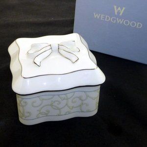 Wedgwood china bow box Celestial Platinum wedding anniversary